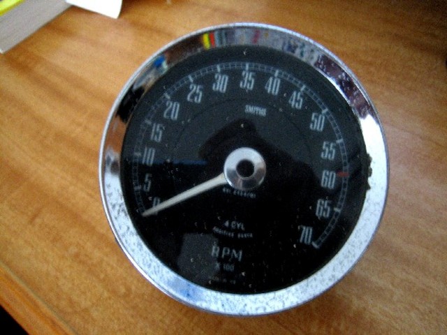 Tachometer1